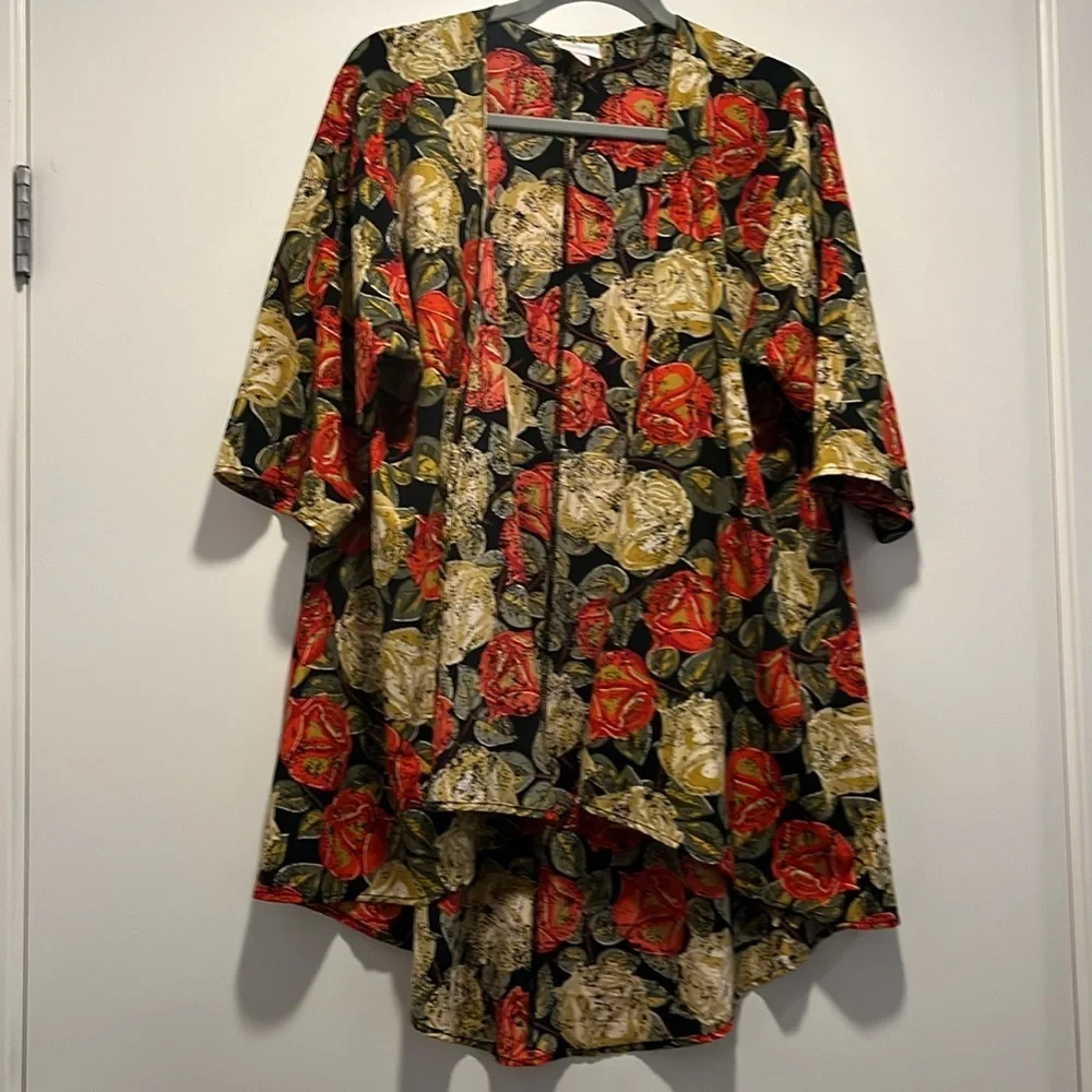 Lularoe feminine floral boho open kimono size S